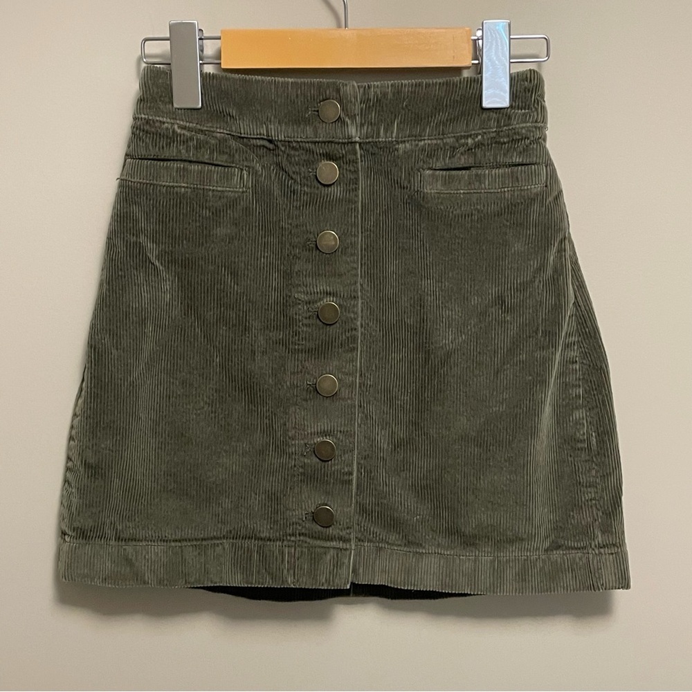 Wilfred Free Aritzia Green Corduroy Skirt 00